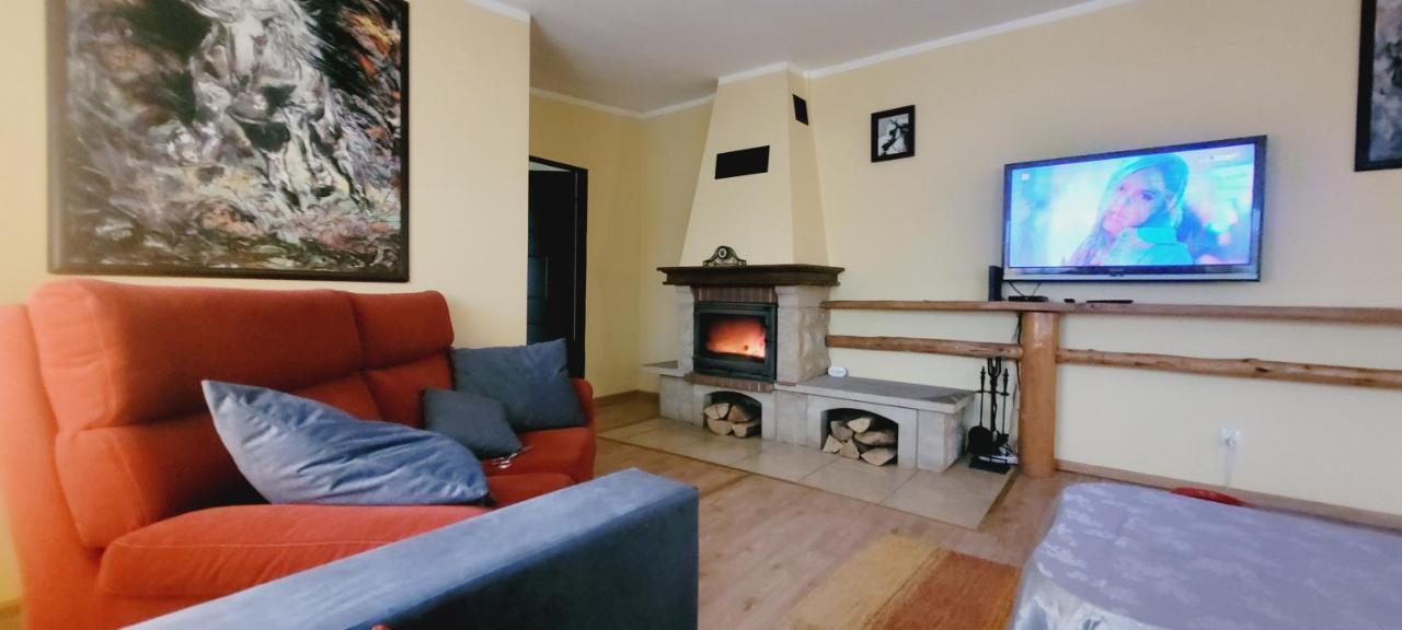 Apartament Alcatraz Z Kominkiem كاميين غورا المظهر الخارجي الصورة