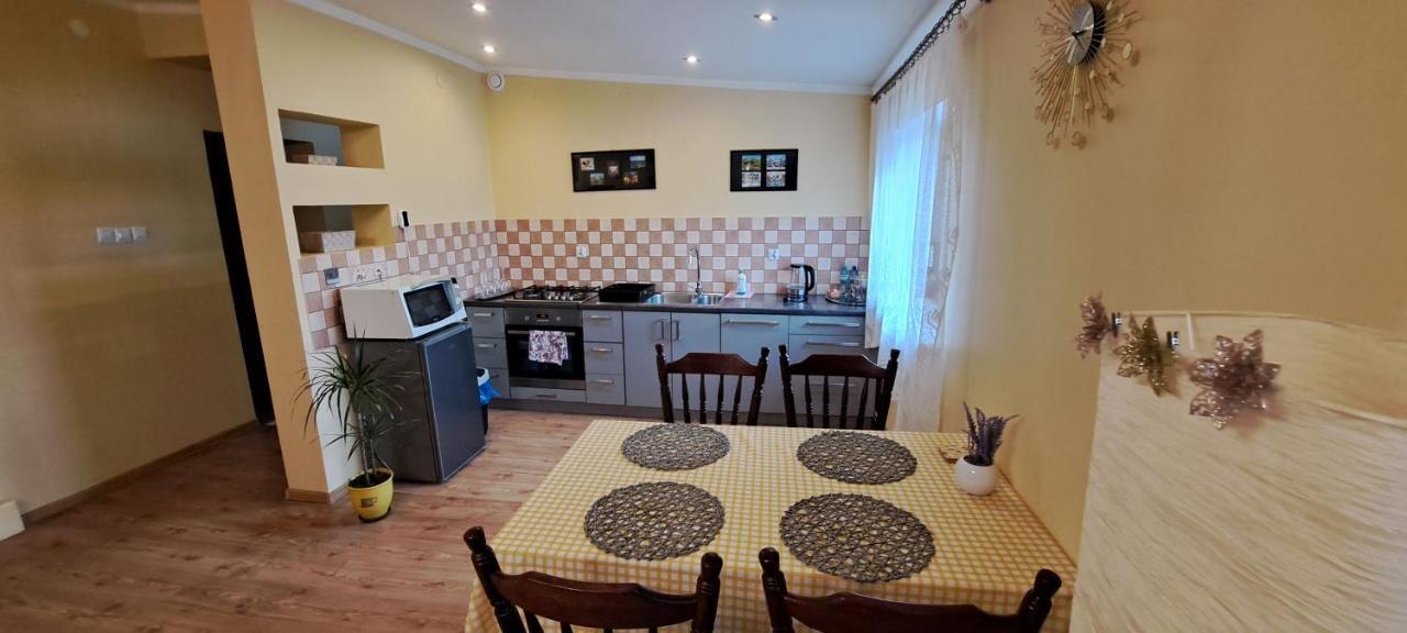 Apartament Alcatraz Z Kominkiem كاميين غورا المظهر الخارجي الصورة