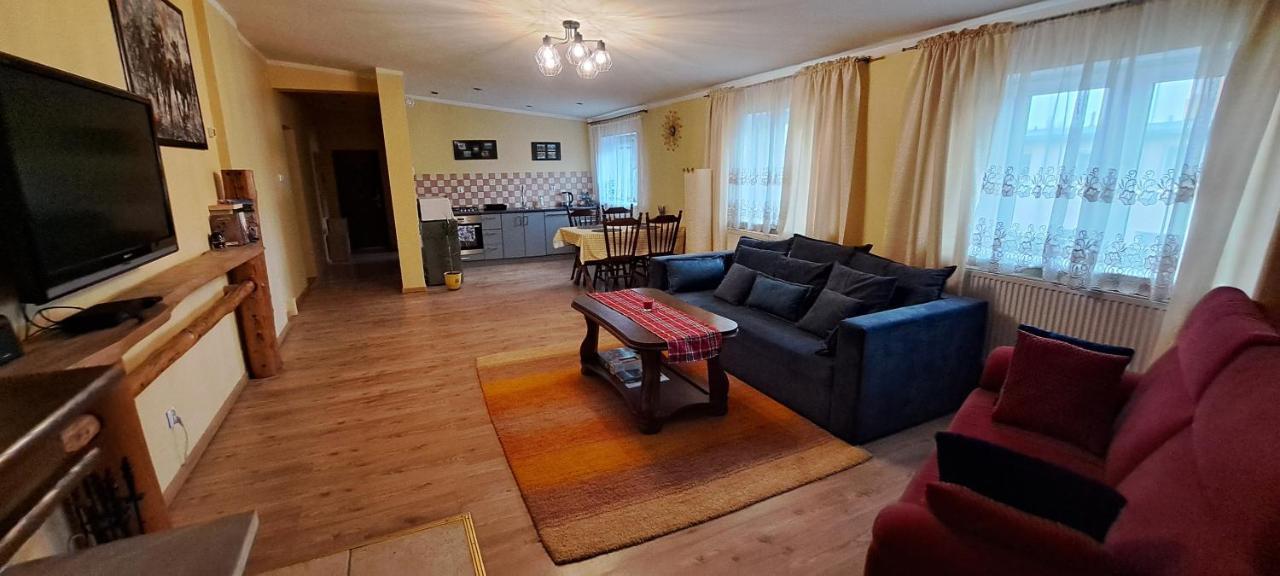 Apartament Alcatraz Z Kominkiem كاميين غورا المظهر الخارجي الصورة