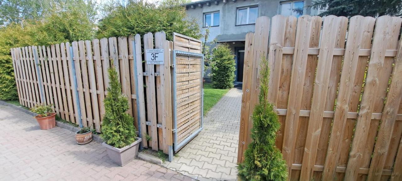 Apartament Alcatraz Z Kominkiem كاميين غورا المظهر الخارجي الصورة