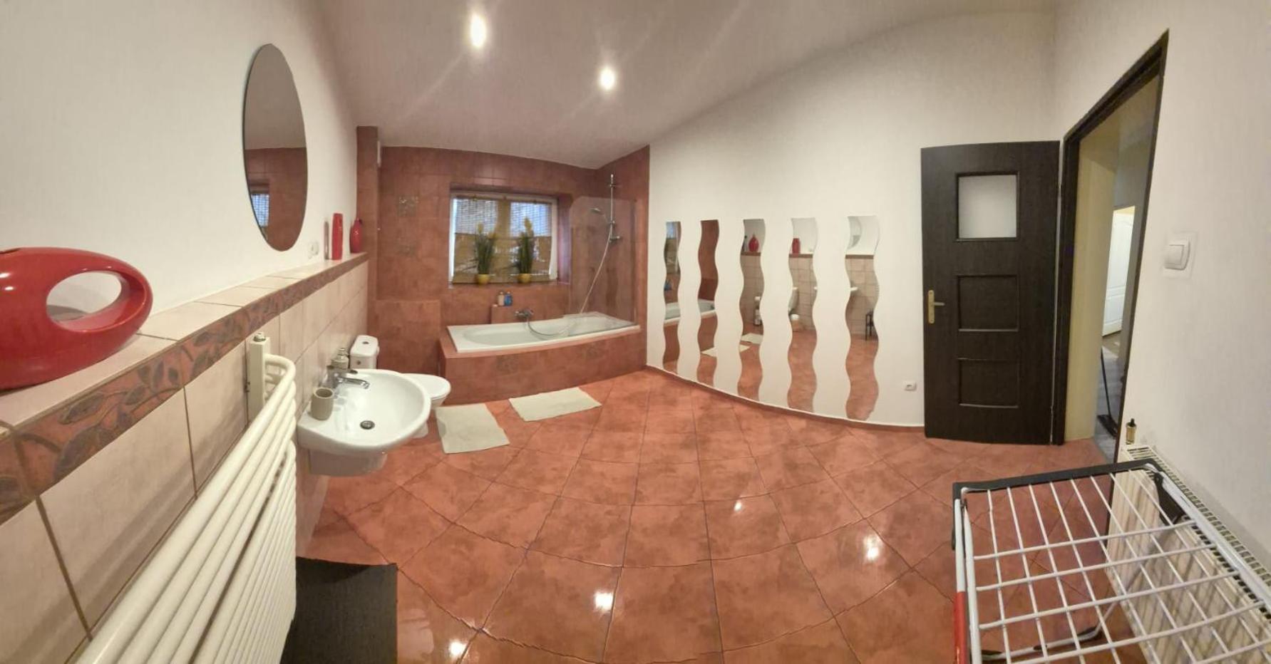 Apartament Alcatraz Z Kominkiem كاميين غورا المظهر الخارجي الصورة